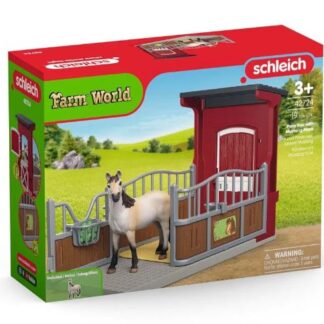 Schleich 42724 Ponybox with mustang mare