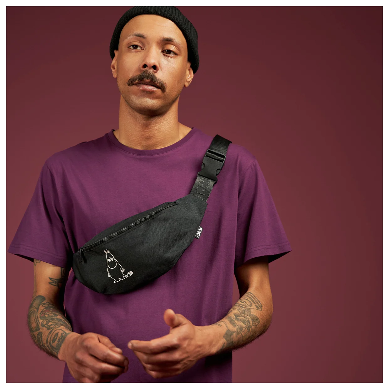 Muumi-vyölaukku musta - Image 5